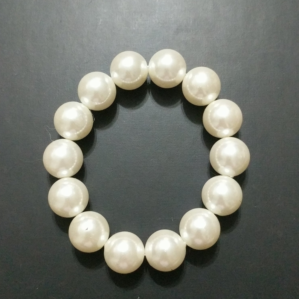 White Faux Pearl Stretchy Elastic Bracelet